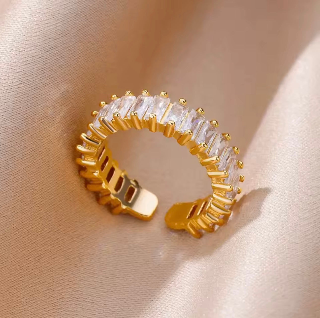 Elegant Gold Rings 